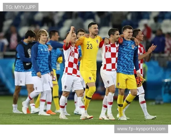 克罗地亚队在巴黎奥运会手球比赛中展现出快速反击战术，克罗地亚队首发